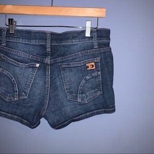 Joe’s 3 Inch Short Size 28